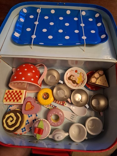 Metal tea set - with, tray