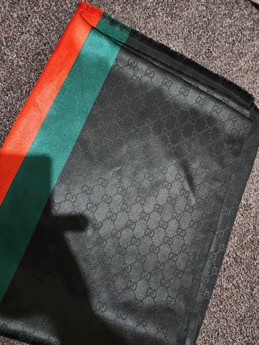Gucci black silk scarf - black,