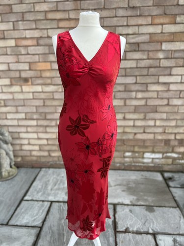 Evening wedding guest - /,