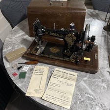 Jones Family CS Cylinder Shuttle HandCrank Sewing Machine Manual with carry case