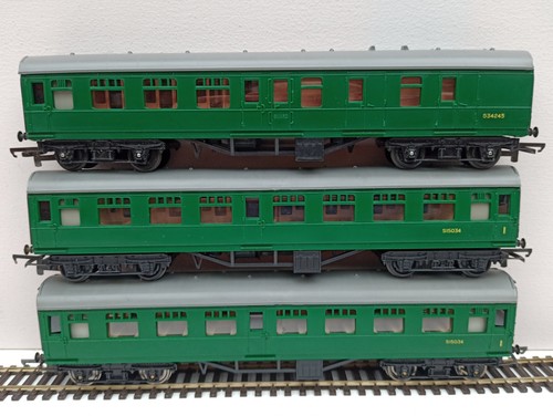 Triang r221 and r220 - r221,