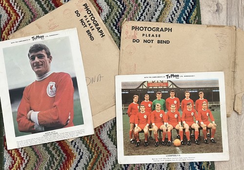 Liverpool typhoo cards with - typhoo,
