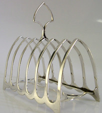 ENGLISH GOTHIC SOLID STERLING SILVER SIX SLICE TOAST RACK 1912 ANTIQUE 108g