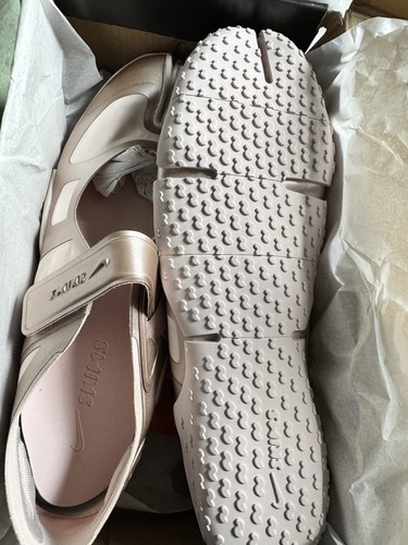 Split toe trainers nude - split,