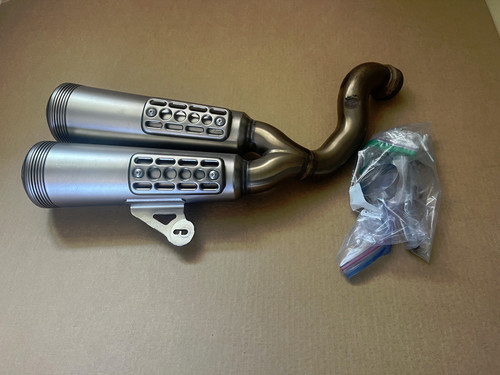 Bmw rninet akrapovic muffler - bmw,