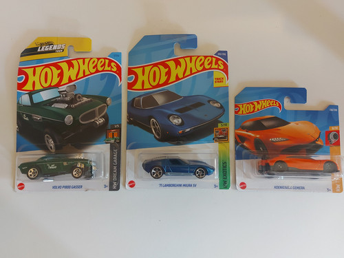 Hot wheels volvo - hot,
