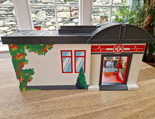 Playmobil hospital clinic - playmobil, hospital/clinic