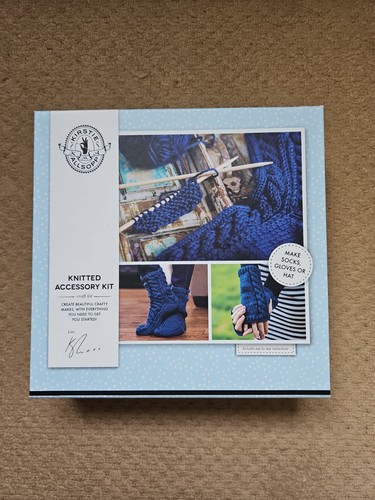 Kirstie allsopp knitted - kirstie,
