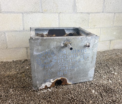 Vintage galvanised water - water, tank