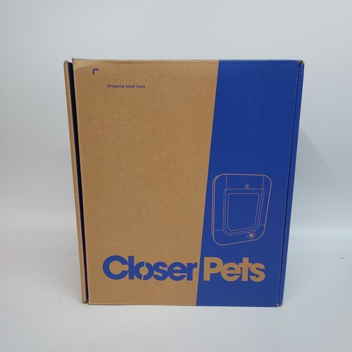 Closer pets cat - pets, microchip