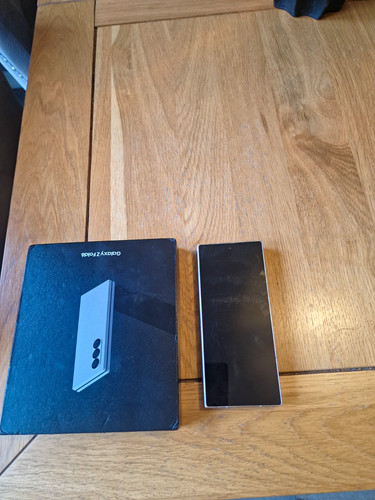 Samsung zfold screens - screens, faulty