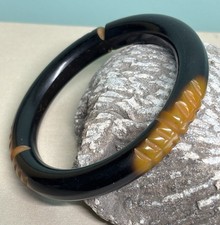 Vintage 1950s Carved Bakelite