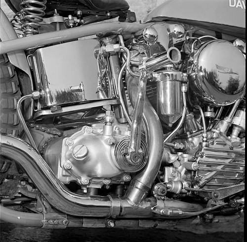 Harley davidson knucklehead - davidson,