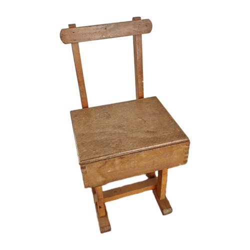 Vintage childs box - vintage, seat