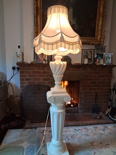 Very large floor standing - large,