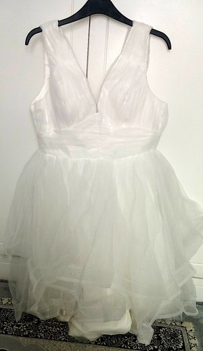 White wedding dress size m - size, s/m