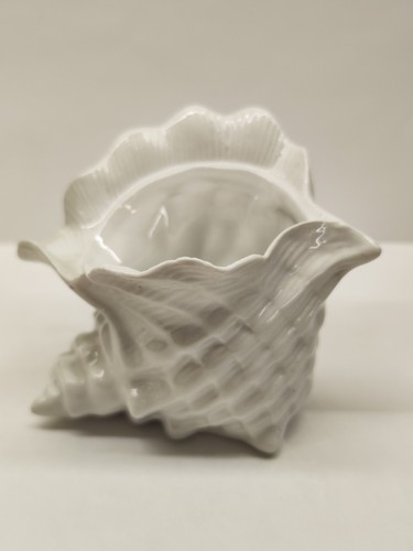 White ceramic shell vase - white, 6/7cm