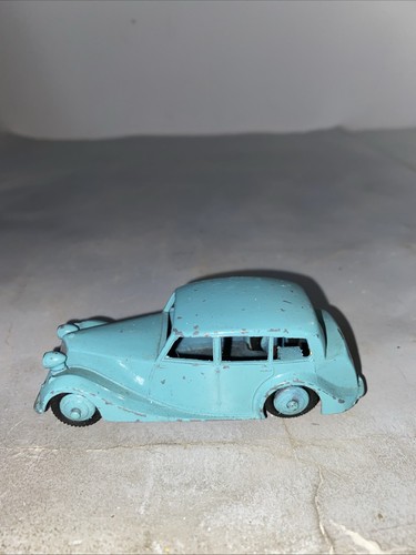 Dinky toys triumph - toys, saloon