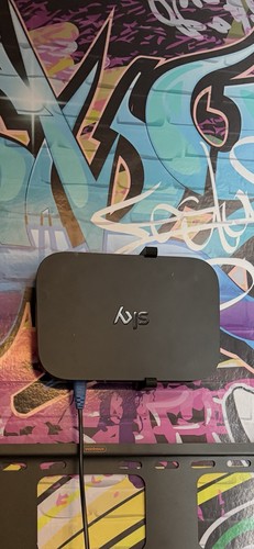 Sky mini wall - q, bracket