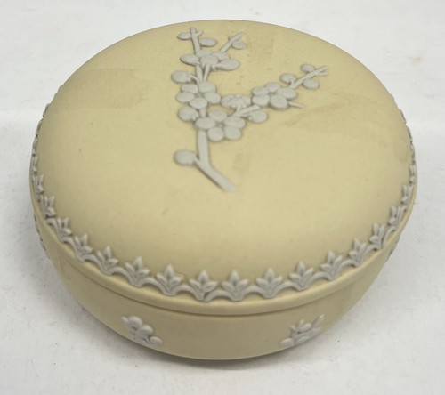 Wedgewood jasperware yellow - wedgewood,