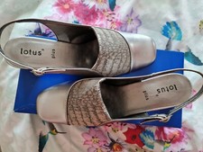 Lotus Shoes New With Size 8 Pewter