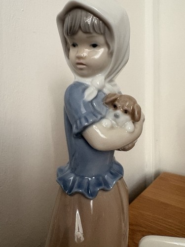 Lladro young girl - girl, safes
