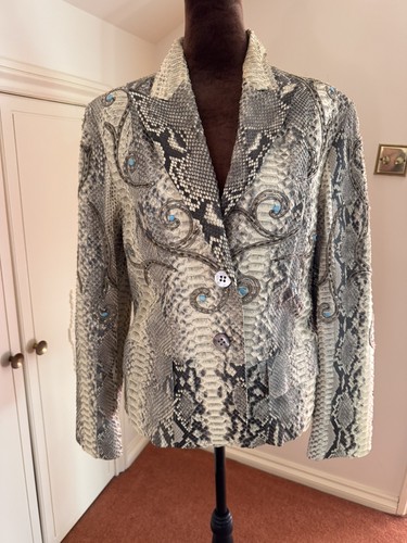 Fabulous vtg real python - vtg,