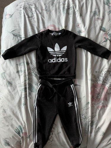 Month adidas black - 12-18,