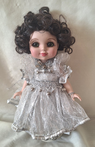 Danbury mint porcelain girl - danbury,