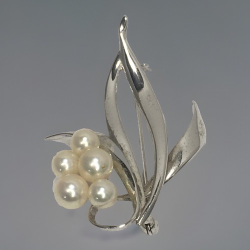 Mikimoto signed akoya - mikimoto,