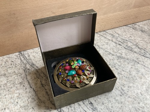 Metal compact mirror with - metal,