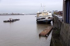 Photo 6x4 MV Royal Iris beside