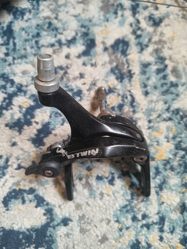 Twin front brake caliper - b,