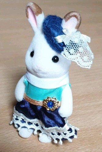 Sylvanian families figure - sylvanian,