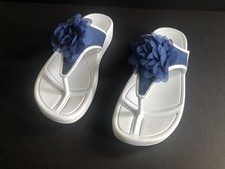 Avon White Denim Floral Flower Sandals Walk Sculpt Tone Fit Flop Style Size 8 UK
