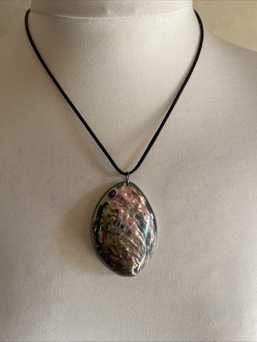 Paua shell pendant approx - shell, 45