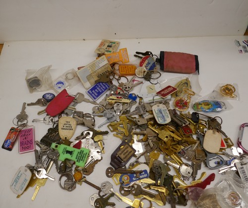 Vintage lot skelton keys - keys,