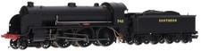 R3527 Hornby OO Gauge Class
