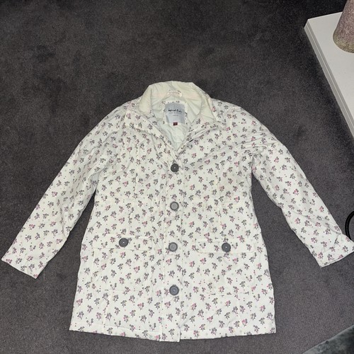 Weird fish ladies cream floral - fish,
