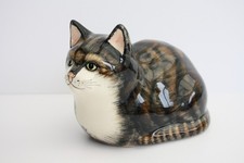 Babbacombe Pottery Tabby Cat Figurine. Glossy finish. 7" long, VGC