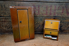 VINTAGE DOLLS' HOUSE - BARTON