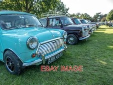PHOTO  MINIS AT CLASSIC CAR