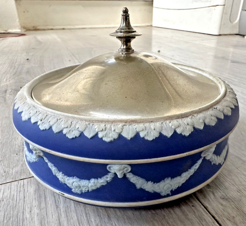 Stunning antique wedgwood - stunning,