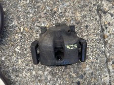 Bmw 3 series E46 325 Front Brake Calipers, Carriers, Discs And Pads