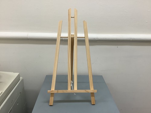 Tabletop display artist - tabletop,