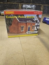 Hornby Skaledale Country Police Station R8701
