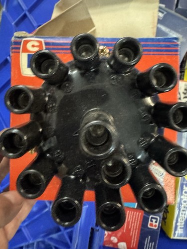 Jaguar xjs distributor cap x27 - xjs,