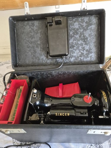 Singer featerweight 222k - singer,