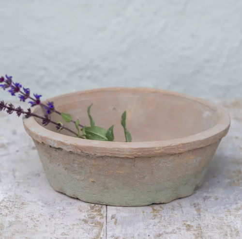 Round terracotta dish planter - round,