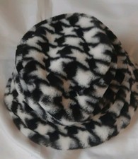 Primark Fleece Bucket Hat, Size S / M